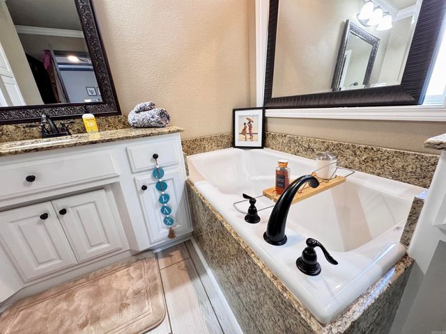 211 Creek View Drive, Austin, AR 72007