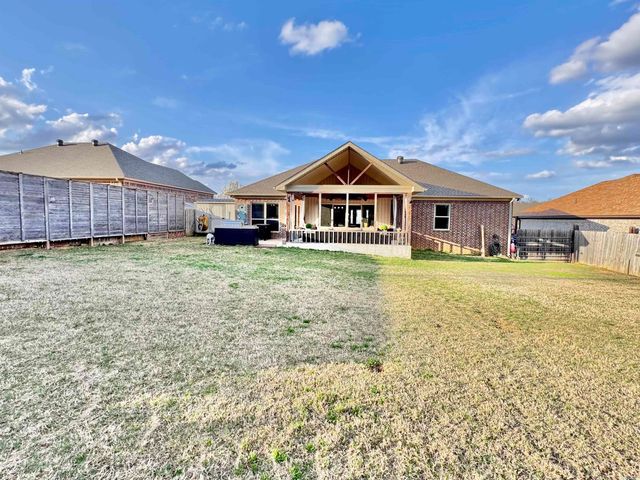 211 Creek View Drive, Austin, AR 72007