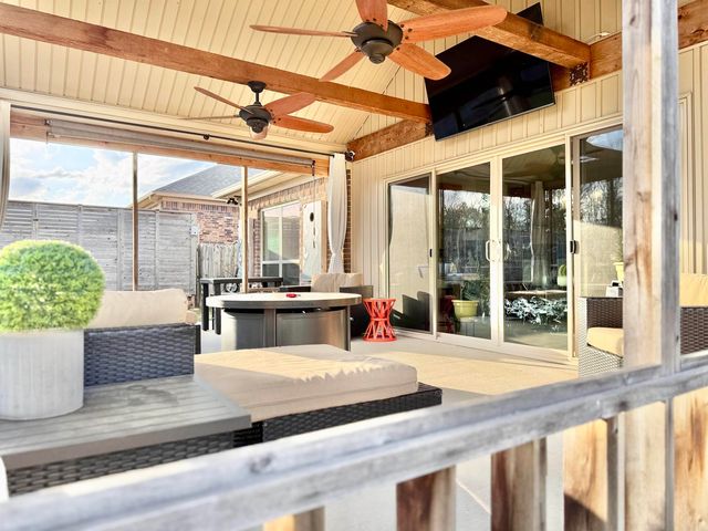 211 Creek View Drive, Austin, AR 72007