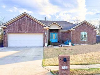 211 Creek View Drive, Austin, AR 72007