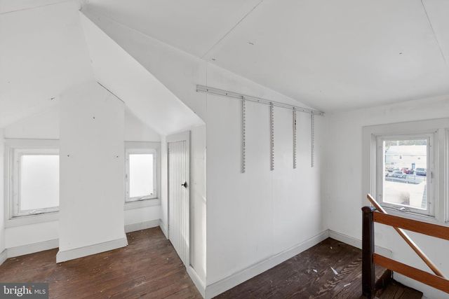 26 WATERLOO AVE, Berwyn, PA 19312