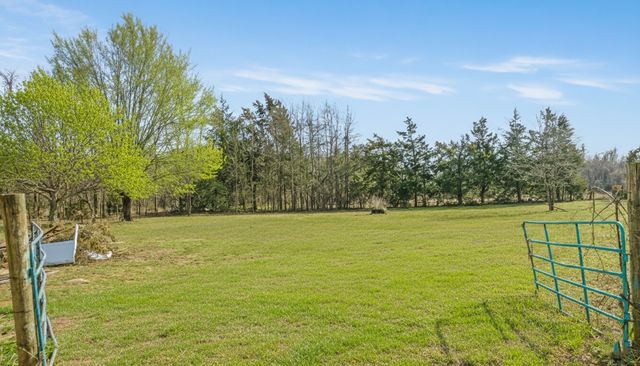 247 County Road 45480, Paris, TX 75462