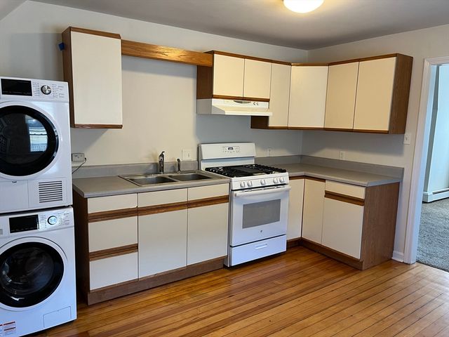 69 Poplar Street 2, Gloucester, MA 01930