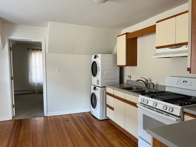 69 Poplar Street 2, Gloucester, MA 01930