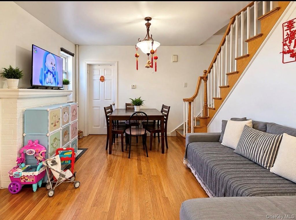 108-38 37th Avenue, Corona, NY 11368 — photo 5
