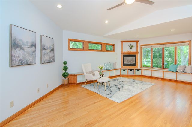 1712 Barrington Place, Ann Arbor, MI 48103