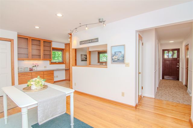 1712 Barrington Place, Ann Arbor, MI 48103