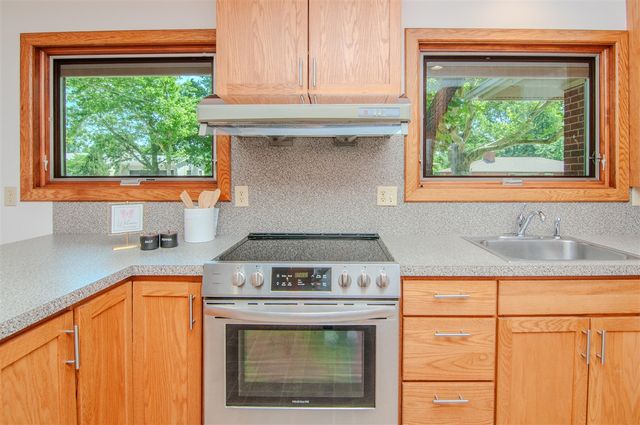 1712 Barrington Place, Ann Arbor, MI 48103