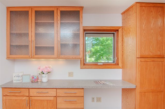 1712 Barrington Place, Ann Arbor, MI 48103