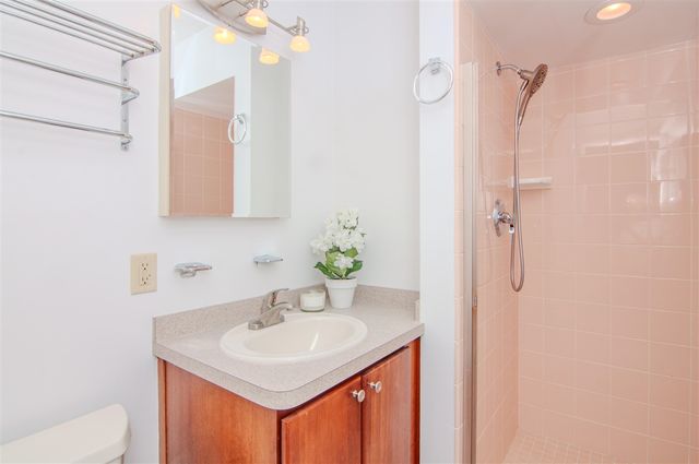 1712 Barrington Place, Ann Arbor, MI 48103