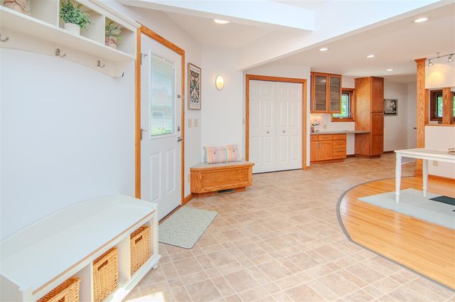 1712 Barrington Place, Ann Arbor, MI 48103