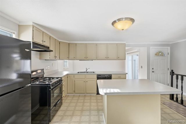 2403 Terry Street, Walled Lake, MI 48390