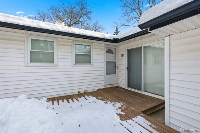 2403 Terry Street, Walled Lake, MI 48390