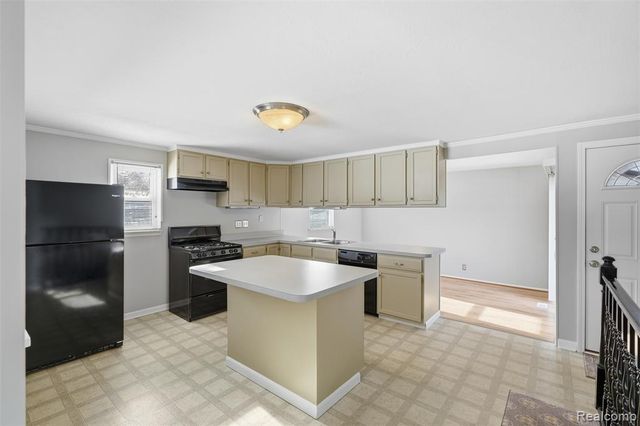 2403 Terry Street, Walled Lake, MI 48390