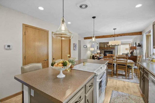 113 Coach House Drive, Madison, WI 53714