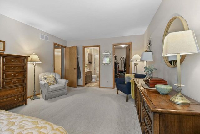 113 Coach House Drive, Madison, WI 53714
