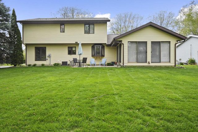 113 Coach House Drive, Madison, WI 53714