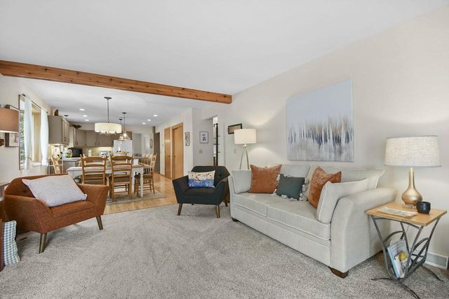 113 Coach House Drive, Madison, WI 53714