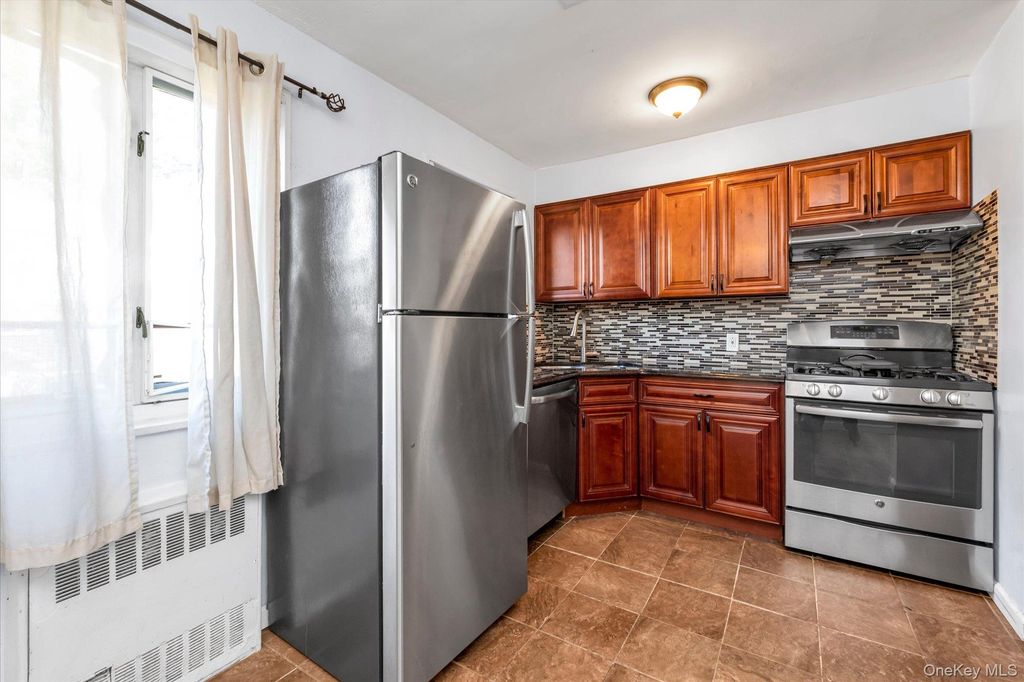 229-04 Hillside Avenue 1st Floor, Queens Village, NY 11427 — photo 5