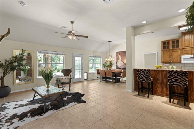 415 Tahitian DR, Bastrop, TX 78602