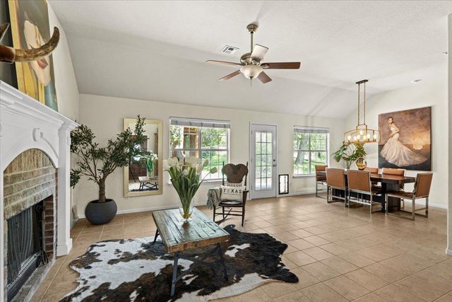 415 Tahitian DR, Bastrop, TX 78602