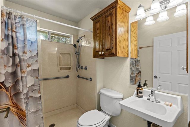 415 Tahitian DR, Bastrop, TX 78602