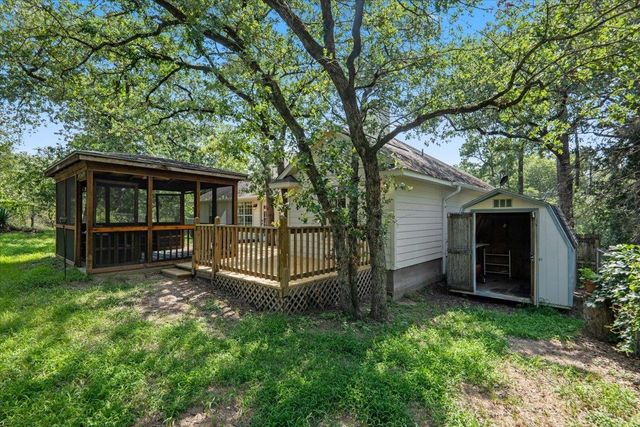 415 Tahitian DR, Bastrop, TX 78602