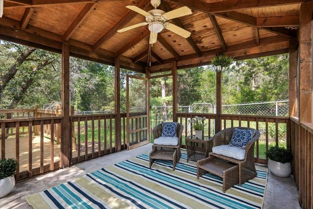 415 Tahitian DR, Bastrop, TX 78602