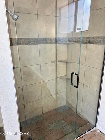 8001 N Firethorn Avenue, Tucson, AZ 85741