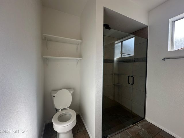 8001 N Firethorn Avenue, Tucson, AZ 85741