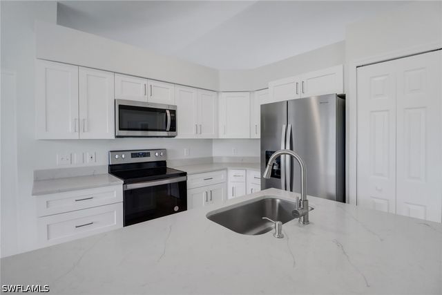 3340 33rd AVE NE, Naples, FL 34120