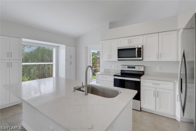 3340 33rd AVE NE, Naples, FL 34120