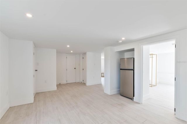 833 E 12TH AVENUE, New Smyrna Beach, FL 32169