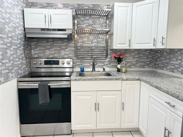 6150 NW 62nd St 106, Tamarac, FL 33319