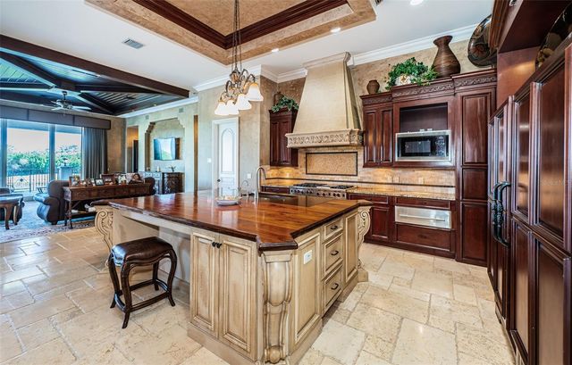 9209 SILVERTHORN ROAD, Largo, FL 33777