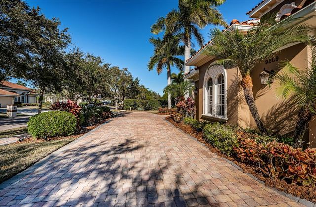 9209 SILVERTHORN ROAD, Largo, FL 33777