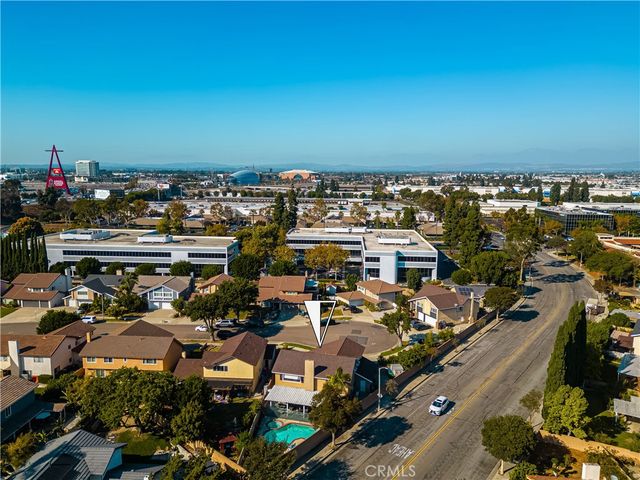 2042 W Beverly, Orange, CA 92868