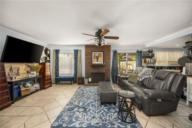 2042 W Beverly, Orange, CA 92868