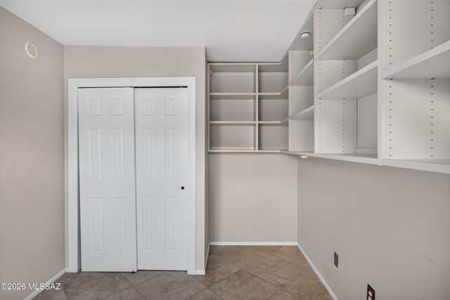 3856 N Pasatiempo Place, Tucson, AZ 85705