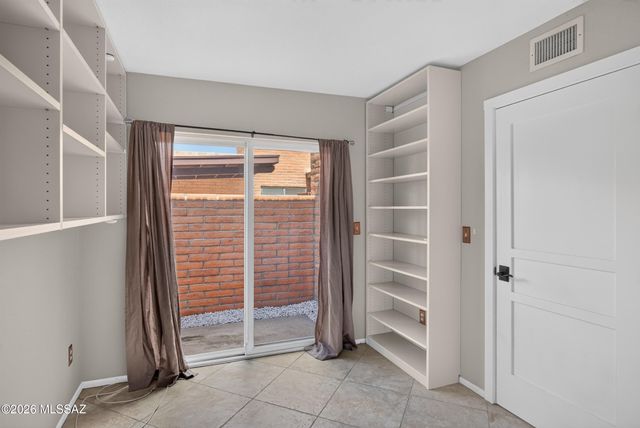 3856 N Pasatiempo Place, Tucson, AZ 85705