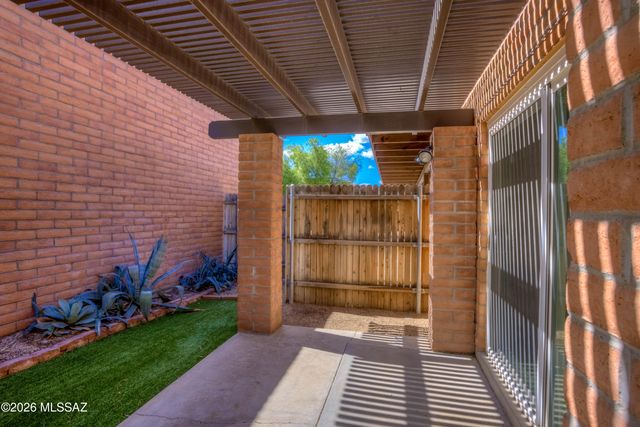 3856 N Pasatiempo Place, Tucson, AZ 85705
