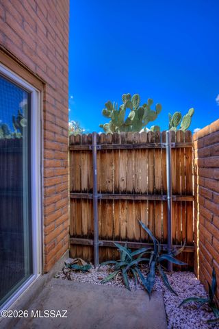 3856 N Pasatiempo Place, Tucson, AZ 85705