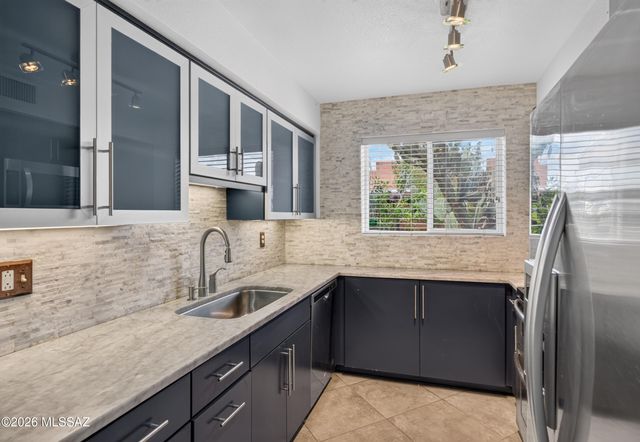 3856 N Pasatiempo Place, Tucson, AZ 85705
