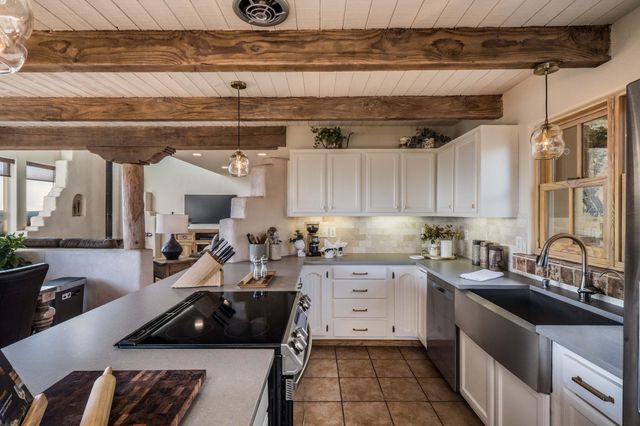 4 Mary Ellen Court, Sandia Park, NM 87047