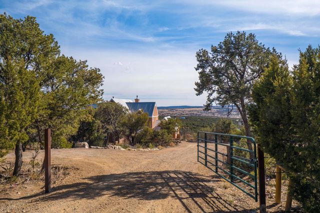 4 Mary Ellen Court, Sandia Park, NM 87047