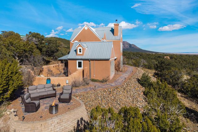 4 Mary Ellen Court, Sandia Park, NM 87047