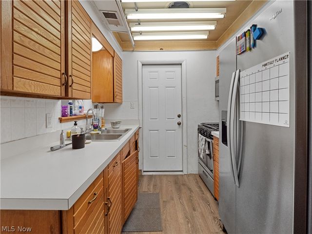 9248 Lynnhaven Road, Parma Heights, OH 44130