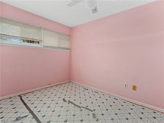 9248 Lynnhaven Road, Parma Heights, OH 44130