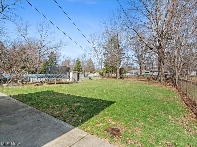 9248 Lynnhaven Road, Parma Heights, OH 44130