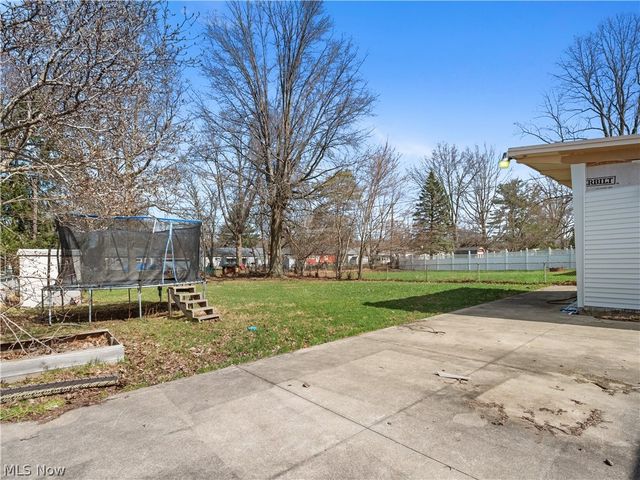 9248 Lynnhaven Road, Parma Heights, OH 44130